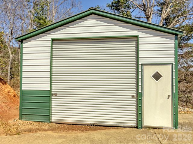 39 Millard Cove Road, Leicester, NC 28748