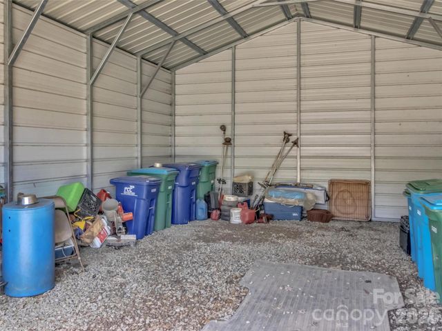 39 Millard Cove Road, Leicester, NC 28748