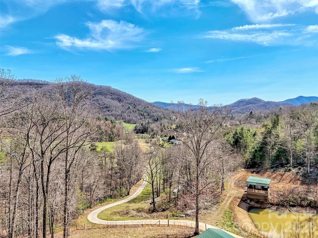 39 Millard Cove Road, Leicester, NC 28748