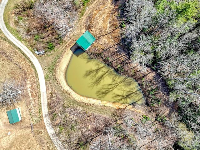 39 Millard Cove Road, Leicester, NC 28748