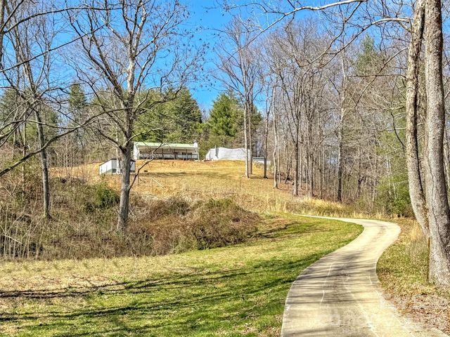 39 Millard Cove Road, Leicester, NC 28748