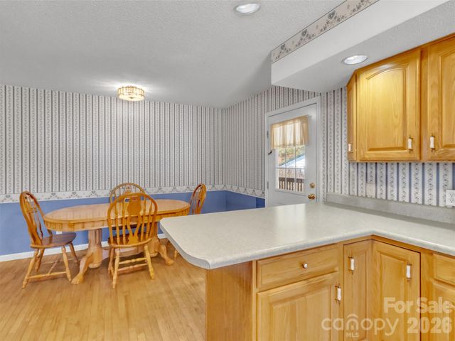 39 Millard Cove Road, Leicester, NC 28748