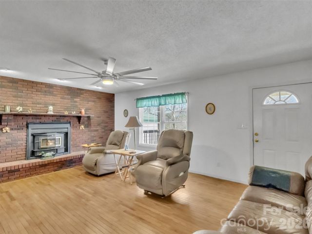 39 Millard Cove Road, Leicester, NC 28748