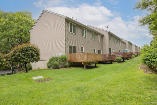 138 Foltim Way, Congers, NY 10920