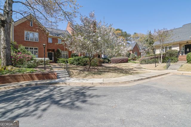 2 Paces West Terrace NW, Atlanta, GA 30327