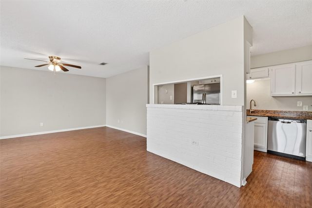 2301 7th Avenue N, Texas City, TX 77590