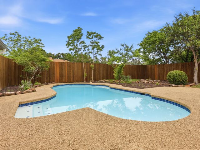 2229 Ridgewood, Carrollton, TX 75006