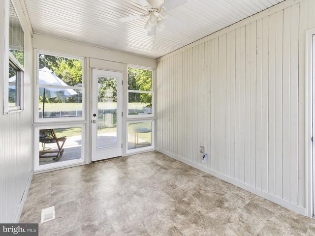 35566 GOLF COURSE DR, Mechanicsville, MD 20659