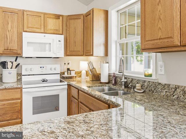 35566 GOLF COURSE DR, Mechanicsville, MD 20659