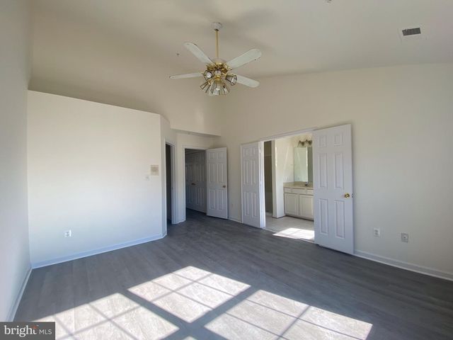 13400 FOUNTAIN CLUB DR, Germantown, MD 20874