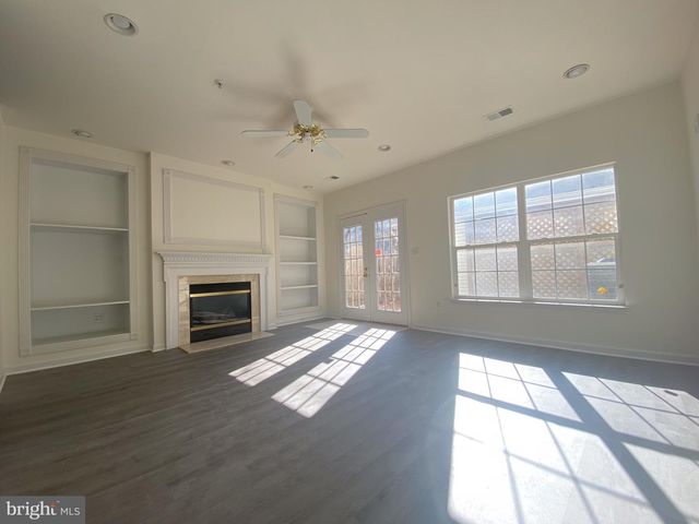 13400 FOUNTAIN CLUB DR, Germantown, MD 20874