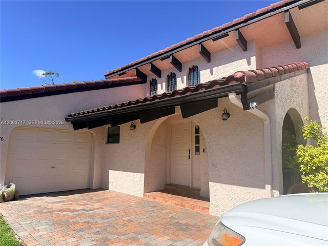 8176 Pine Cir, Tamarac, FL 33321