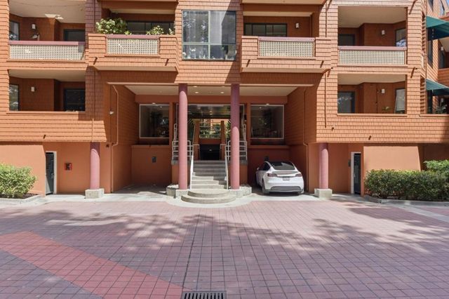 4250 El Camino Real B120, Palo Alto, CA 94306