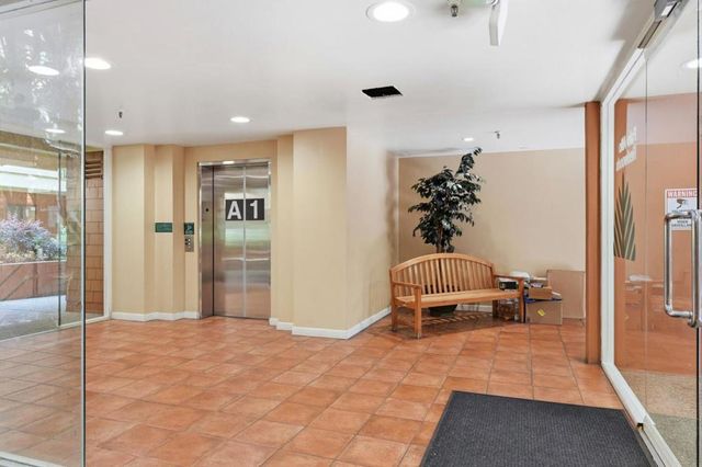4250 El Camino Real B120, Palo Alto, CA 94306