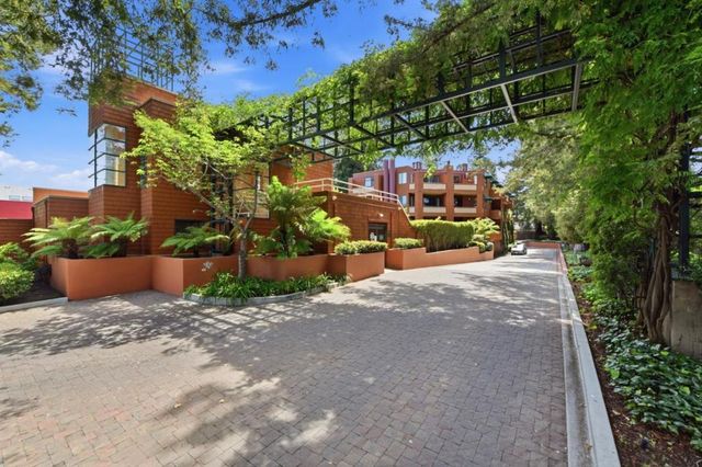 4250 El Camino Real B120, Palo Alto, CA 94306