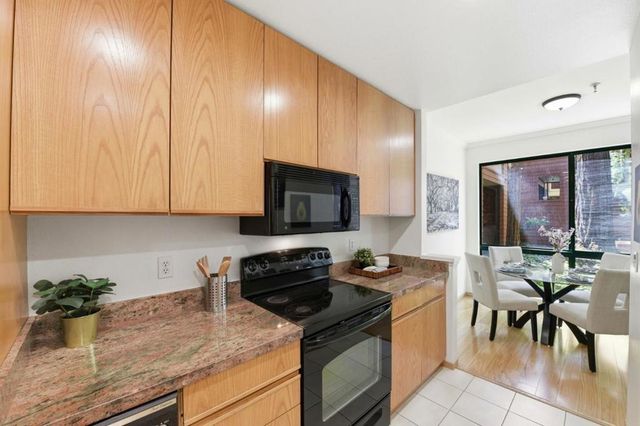 4250 El Camino Real B120, Palo Alto, CA 94306
