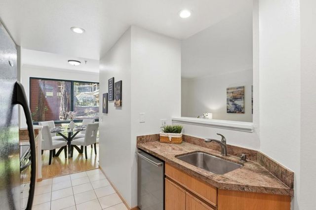 4250 El Camino Real B120, Palo Alto, CA 94306