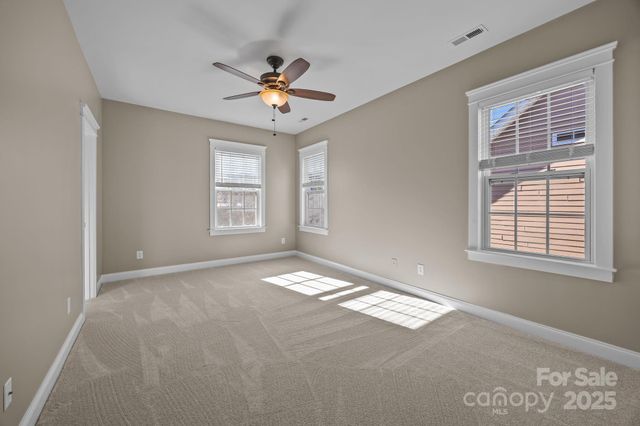 132 E Morehouse Avenue, Mooresville, NC 28117