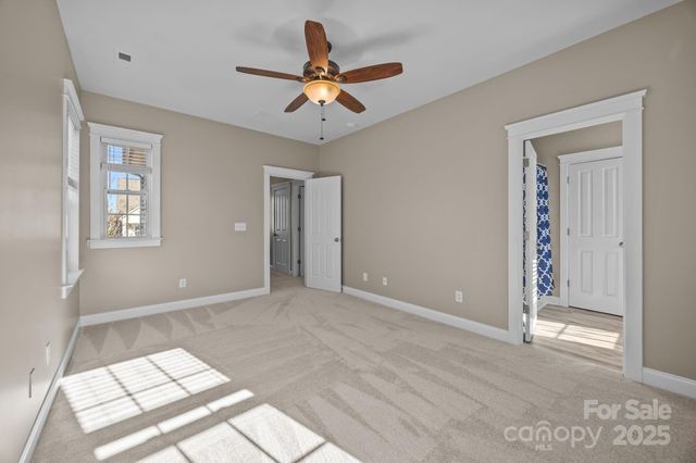 132 E Morehouse Avenue, Mooresville, NC 28117