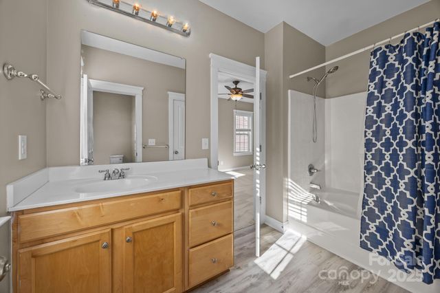 132 E Morehouse Avenue, Mooresville, NC 28117