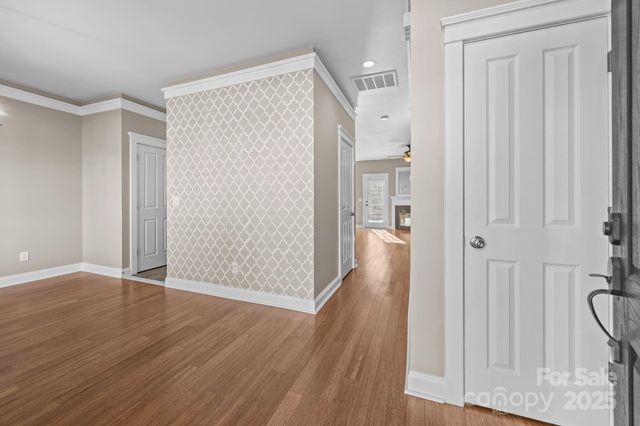 132 E Morehouse Avenue, Mooresville, NC 28117