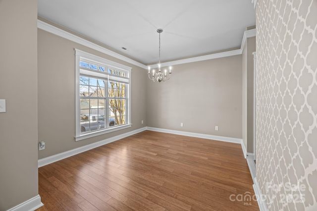 132 E Morehouse Avenue, Mooresville, NC 28117