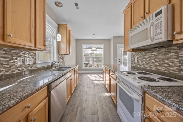 132 E Morehouse Avenue, Mooresville, NC 28117