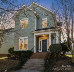 132 E Morehouse Avenue, Mooresville, NC 28117