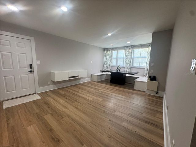 1400 GANDY BOULEVARD N 1013, St Petersburg, FL 33702