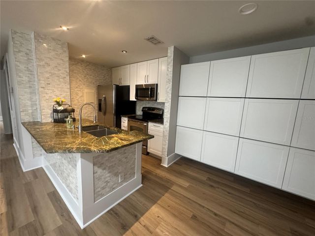 1400 GANDY BOULEVARD N 1013, St Petersburg, FL 33702