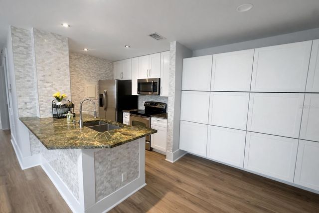 1400 GANDY BOULEVARD N 1013, St Petersburg, FL 33702