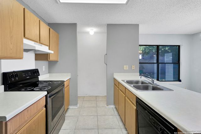 8907 Breezefield, San Antonio, TX 78240