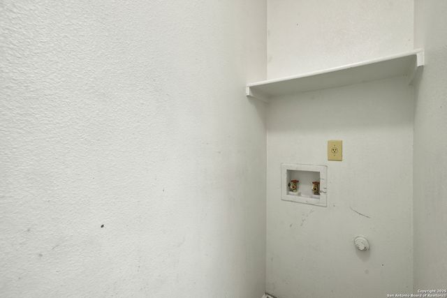 8907 Breezefield, San Antonio, TX 78240