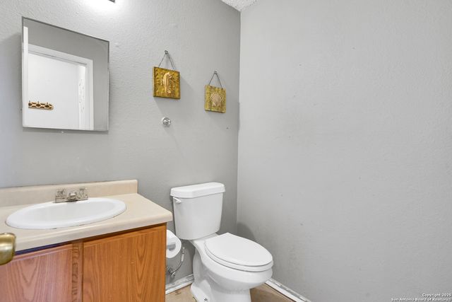 8907 Breezefield, San Antonio, TX 78240