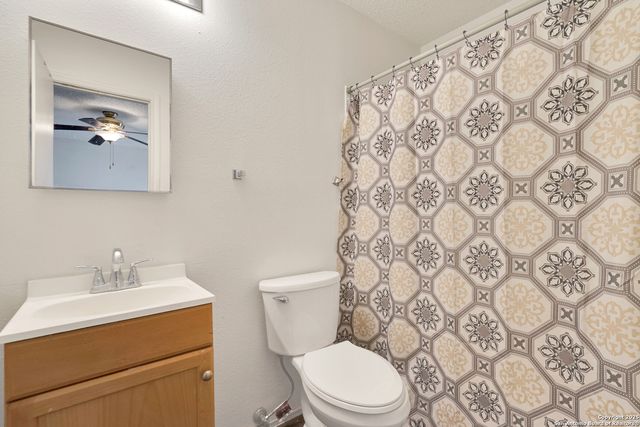 8907 Breezefield, San Antonio, TX 78240