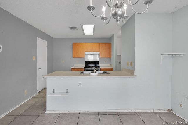 8907 Breezefield, San Antonio, TX 78240