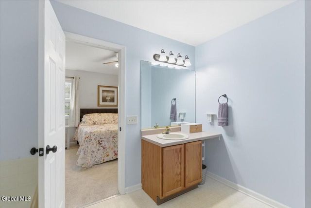 126 Bridgewood Lane, Watervliet, NY 12189