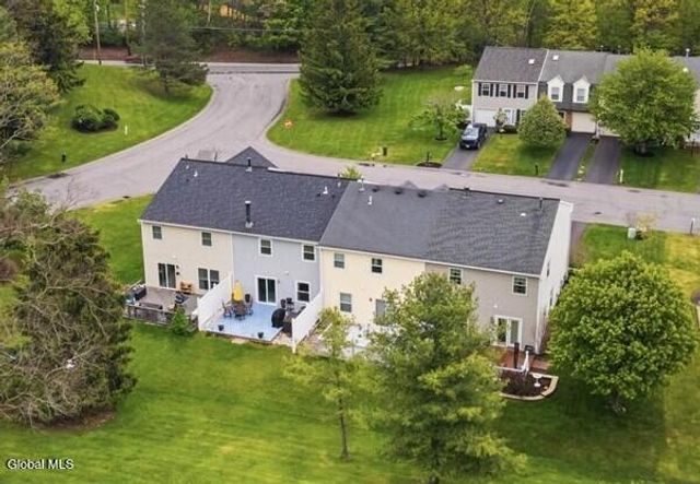 126 Bridgewood Lane, Watervliet, NY 12189
