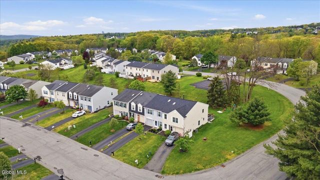 126 Bridgewood Lane, Watervliet, NY 12189