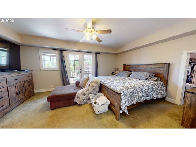 250 68TH St, Springfield, OR 97478