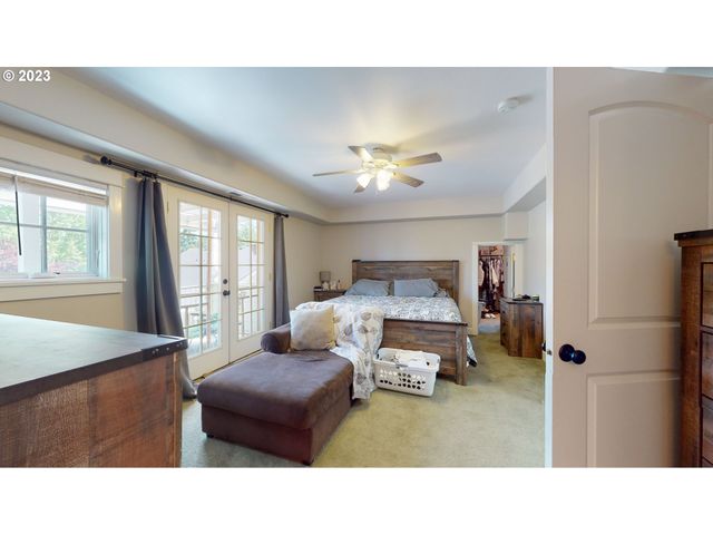 250 68TH St, Springfield, OR 97478