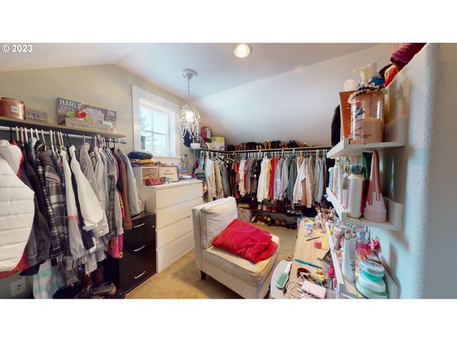 250 68TH St, Springfield, OR 97478