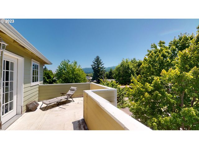 250 68TH St, Springfield, OR 97478