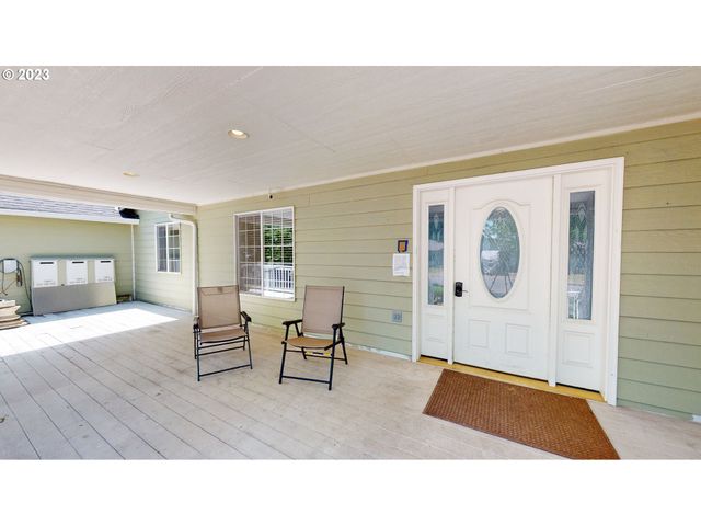 250 68TH St, Springfield, OR 97478