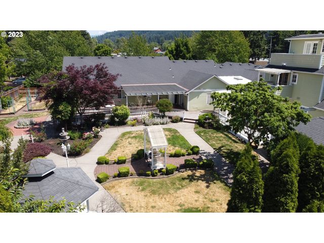 250 68TH St, Springfield, OR 97478