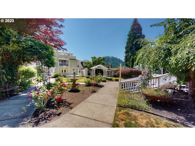 250 68TH St, Springfield, OR 97478