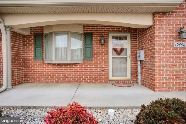 19446 SAPPHIRE DR, Hagerstown, MD 21742