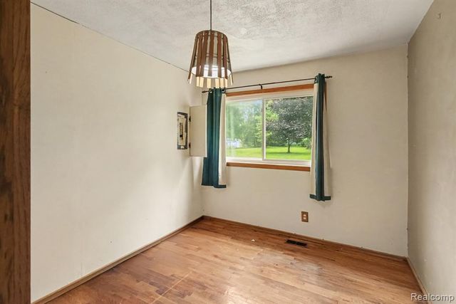 5118 Berneda Drive, Flint, MI 48506