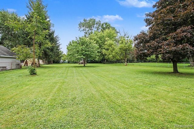 5118 Berneda Drive, Flint, MI 48506