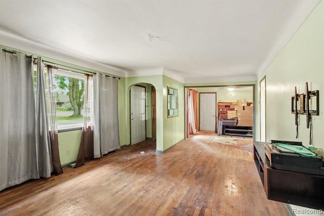 5118 Berneda Drive, Flint, MI 48506